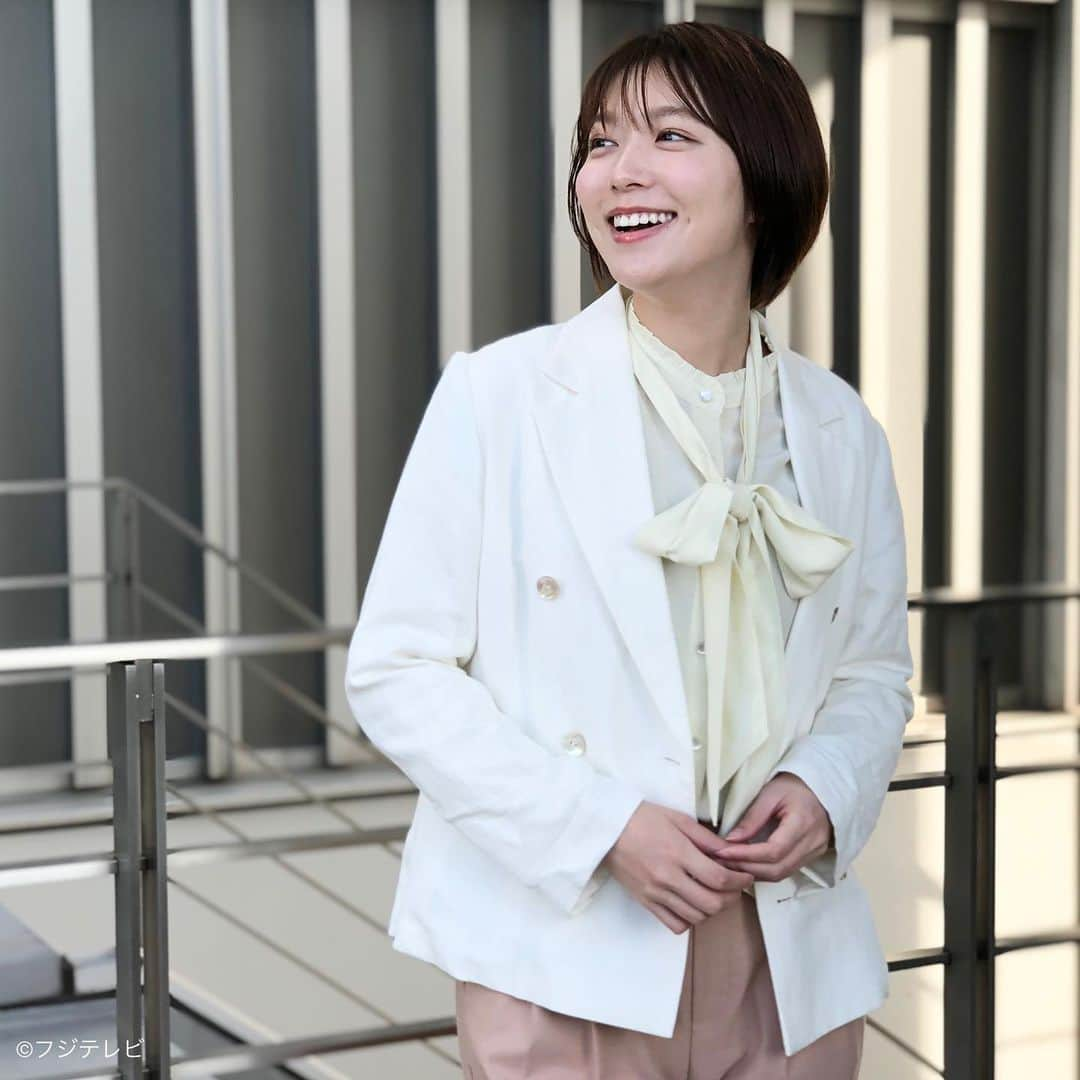 フジテレビ「めざましテレビ」さんのインスタグラム写真 - (フジテレビ「めざましテレビ」Instagram)「4月28日(水)  ファッション雑誌CanCamとコラボした お天気コーナー「きょう何着て行く？」 阿部華也子の毎日のコーデを紹介♪  【きょうのコーデ】 ジャケット→#EmmaTaylor ２万３１００円 ブラウス→#earthmusic&ecology １９９９円 パンツ→#earthmusic&ecology １９９９円 靴→#タラントンbyダイアナ ２万３１００円 イヤリング→#Heartdance １３２０円  【コーデのポイント】 大ぶりボウタイとイエローが華やかなブラウス🌼 白ジャケットでクリーンにまとめると リアルでもオンラインでも目を引く着こなしに👩🏻‍💻🤍👩🏻‍💼 久々の通勤ならきちんと感のある センタープレスパンツを合わせて 洗練された着こなしを目指して🙌✨  #めざましテレビ #きょう何着て行く？ #阿部華也子 #今日のコーデ#コーデ#CanCam #今日のファッション#ootd #きょう何着て行く？は月〜金朝6時22分ごろ放送📺 #スタイリストたなべさおり」4月28日 17時53分 - mezamashi.tv