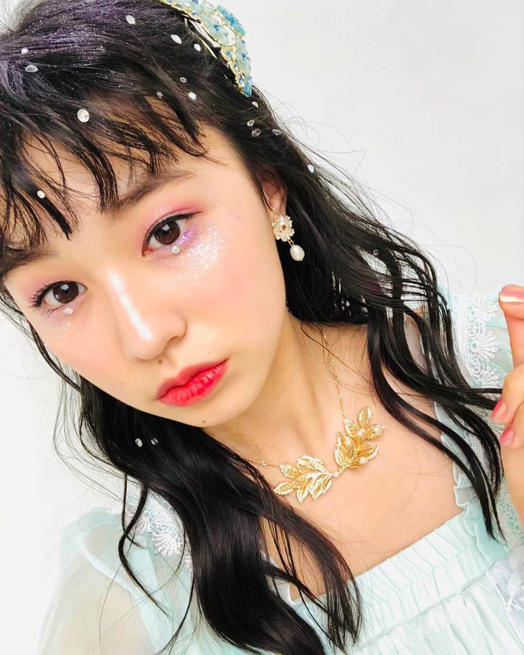ニコ☆プチのインスタグラム：「🧚🏻‍♂️  妖精現る~~😳💖💫  #森﨑美月」