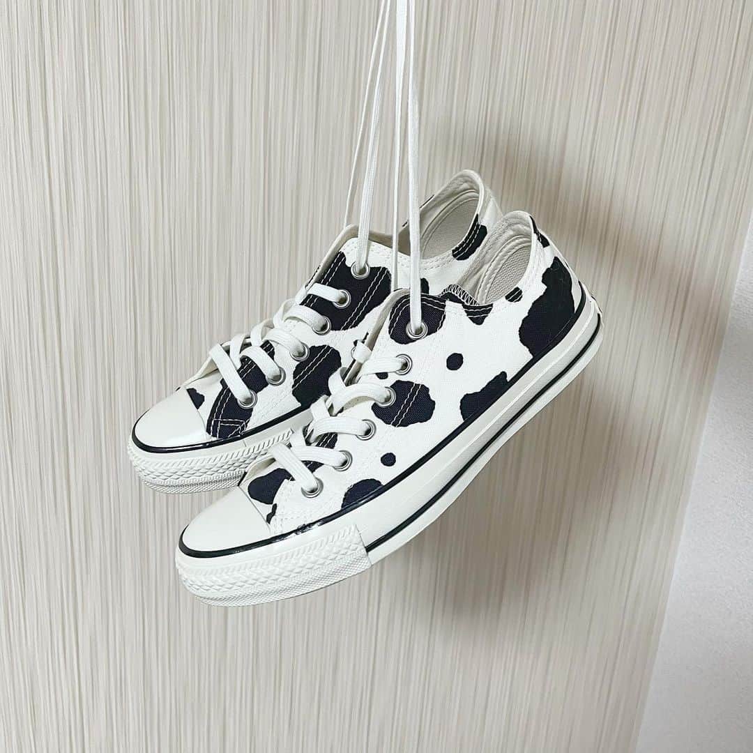 小瀬黎奈のインスタグラム：「かわいいひとめぼれ。🐄🤍👟❕❤︎」