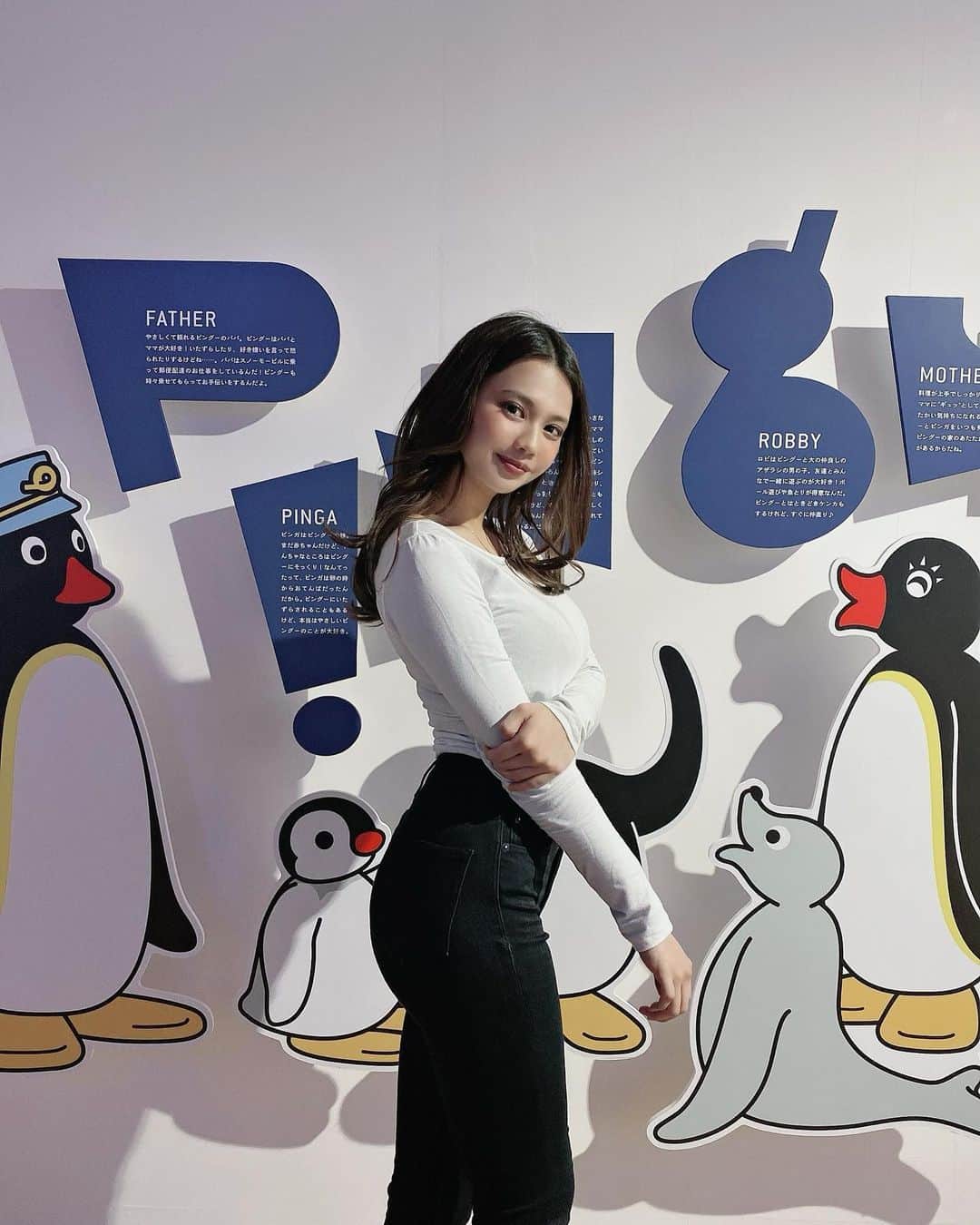 美月さんのインスタグラム写真 - (美月Instagram)「@pingu_jp 「40 周年記念ピング一展」札幌会場 にご招待いただき、一足先にお邪魔してきたよ〜☺🤍  世界中で愛されるペンギン・ピングーの魅力が ギュッと詰まった北海道初の大規模展覧会🐧！  実際に撮影で使われた貴重なクレイ人形やジオラマ、 ・原作者オットマー・グットマンの字コンテ、・クレイ制作に使われた道具や資料、撮影フィルムなど 制作スタジオのリアルな様子を伝える展示がいーっぱい！😆  幼少期、ミニチュアピングーを沢山持ってたから、今回久しぶりに可愛いピングー達に会えて嬉しかった🥰  ★展覧会限定グッズもお買い求めいただけます✨  ※感染症対策を徹底した上、許可を得てマスク無しで撮影しています。  詳しくは、@stv_event プロフィールのリンクから🔗  #pingu #ピングー #ピングー展 #ピングーグッズ #サッポロファクトリー #札幌 #札駅 #札幌インフルエンサー  #可愛い #ペンギン」4月28日 20時14分 - mimi.724