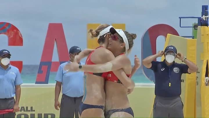 エイプリル・ロスのインスタグラム：「Ready for more! 🔥💨🌴🏐  The third and final #CancunHub2021 event starts for us tomorrow! Excited to get back on the court with @alixklineman and see what we can do! 👊🏼💪🏼🇺🇸 #ATeam」