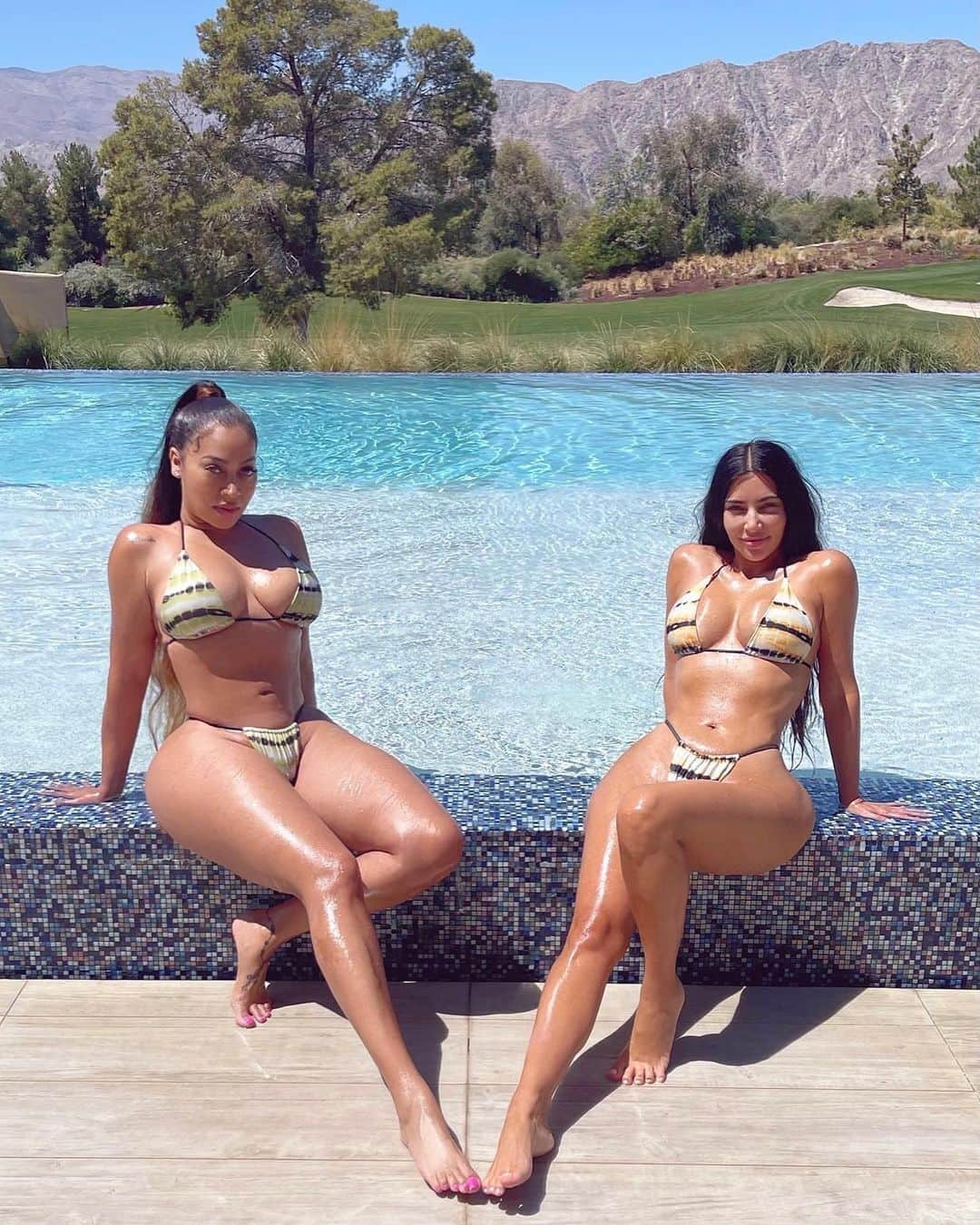 キム・カーダシアンさんのインスタグラム写真 - (キム・カーダシアンInstagram)「extended holiday」4月29日 4時10分 - kimkardashian