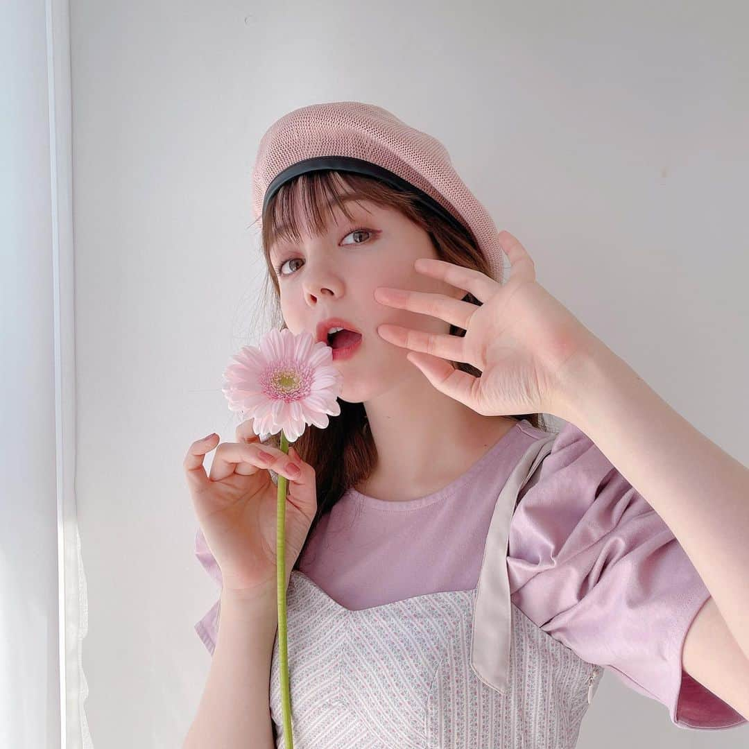 トリンドル玲奈さんのインスタグラム写真 - (トリンドル玲奈Instagram)「昨年、発売されました「Maison de FLEUR MY ECOBAG BOOK」が重版され本日より発売されております。  中ページちょっと新しくなってます☺️  全国の書店に追加してローソン、HMV、HMV&BOOKS onlineにて。  可愛いエコバッグが目印です。 ぜひ☺︎」4月29日 12時07分 - toritori0123