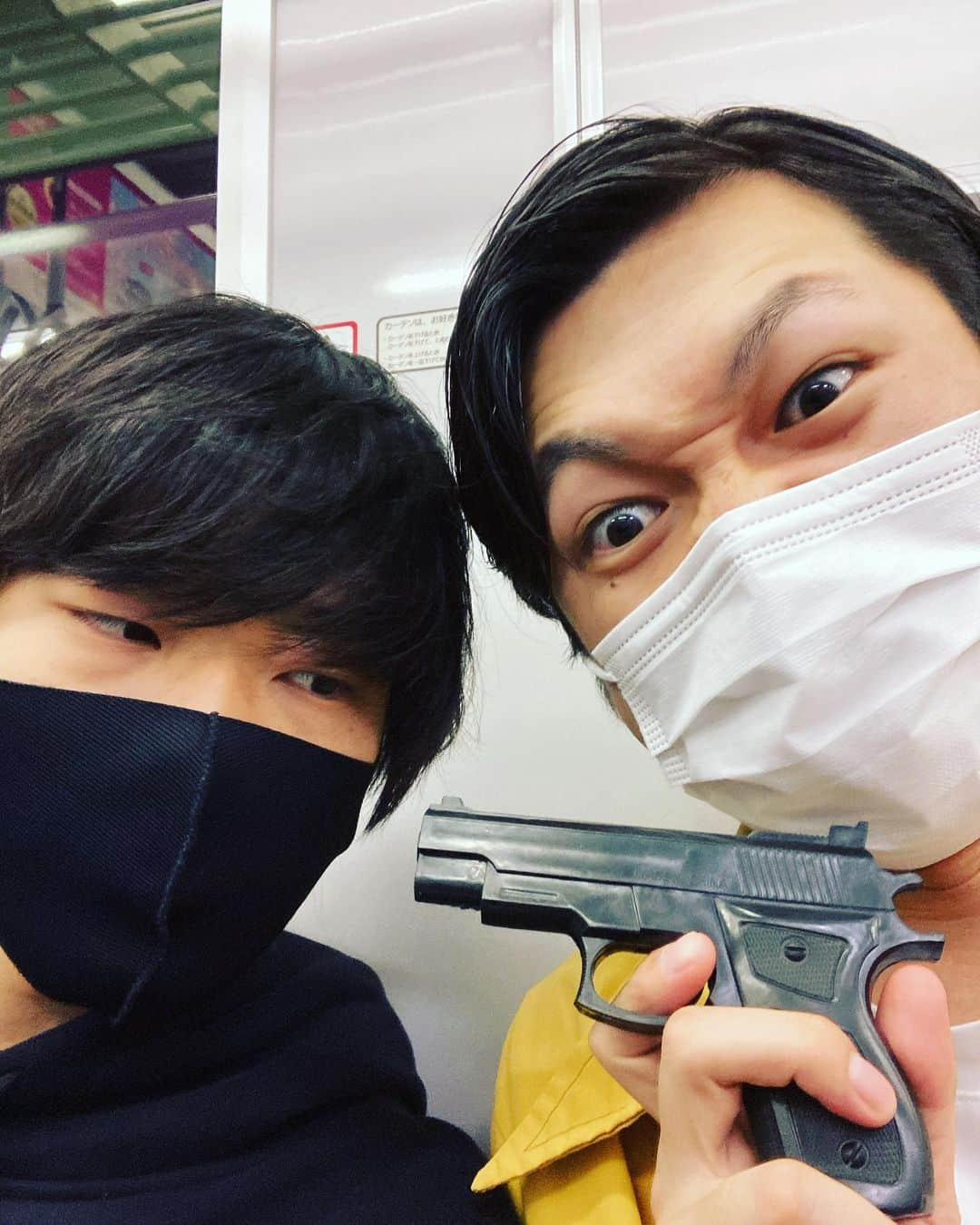 ナベさんのインスタグラム写真 - (ナベInstagram)「ジュースご馳走様です🔫🔫🔫」4月29日 20時04分 - soisosunabe