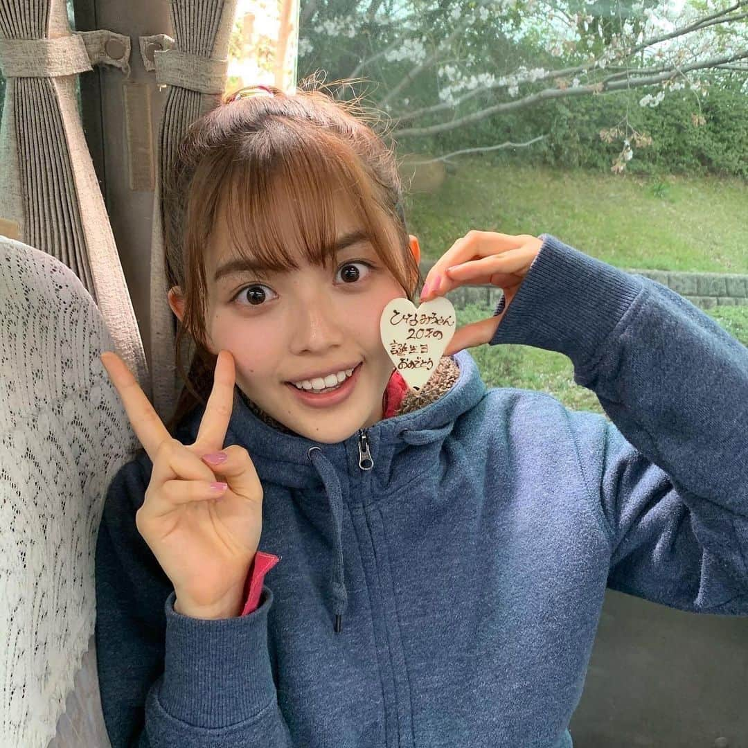 森日菜美さんのインスタグラム写真 - (森日菜美Instagram)「ゼンカイジャーの現場で 誕生日をお祝いして頂いた時の！ 弟達も姉貴！てお祝いしてくれてるこのケーキ、 可愛すぎやしません？？🏴‍☠️🔴🔵 食べるのが勿体なかった、、 さいっっこうに嬉しかったんだ！ ハタチの幕開けは忘れられないものになりましたとさ。！ #機界戦隊ゼンカイジャー」4月29日 20時39分 - hinami_mori