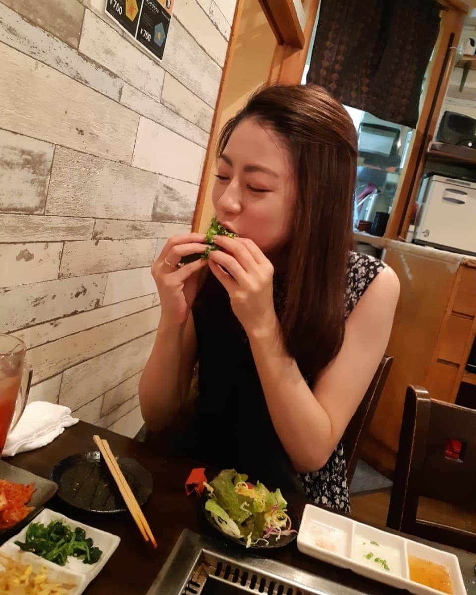 のインスタグラム：「🇰🇷🍴🍚😋 . 韓国料理が食べたい！ I wanna eat Koreanfood! 한국요리 먹고 싶어요！ . 気持ちが激しいwww また食べに行けます様に🧡 . みなさま素敵なGWをお過ごしくださいね。 . #黒坂真美 #kurosakamami #時差投稿 #美味しかったなー #女性はみんな大好き #韓国料理 #koreanfood  #tokyo #japan #🇯🇵 #🇰🇷」