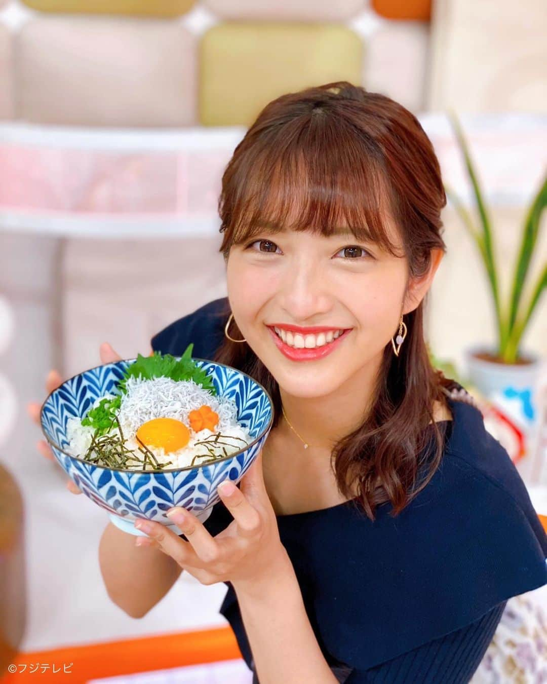 フジテレビ「めざましテレビ」さんのインスタグラム写真 - (フジテレビ「めざましテレビ」Instagram)「. 伊野尾慧くんの「いのお飯」🍚 高知県のアンテナショップ 「まるごと高知」から「ゆずたま」と 「釜出しシラス」が届いたよ〜🎶 卵かけご飯にシラスをのせてパクリ😋 おいしすぎてご飯がとまらない✨ #めざましテレビ」4月29日 12時31分 - mezamashi.tv