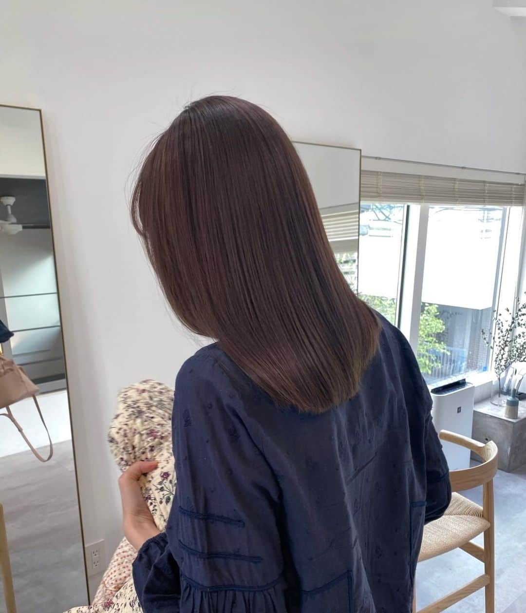 丸林広奈さんのインスタグラム写真 - (丸林広奈Instagram)「素髪復元トリートメント3回目🤍 何回やってもこの仕上がりに感動してる🥲 そして、回数重ねるにつれて髪一本一本がうるおってきた👏 この感じ、動画の方が伝わりやすいので3枚目にupしてます😘 ダメージからのパサツキが無くなってきてるのがわかるから嬉しすぎてます🥲👏✨ @cieca.noguchi」4月29日 12時57分 - hironamarubayashi