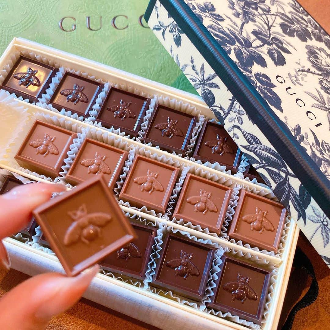 サキ吉さんのインスタグラム写真 - (サキ吉Instagram)「GUCCIの担当さんから🎁💕 コロナの影響でこのチョコ店頭では食べれなくなってたから🥺 懐かしの味……🥺💕💕💕w ． #gucci  #guccichocolate  #birthdaypresent」4月29日 13時00分 - sakikichi1201