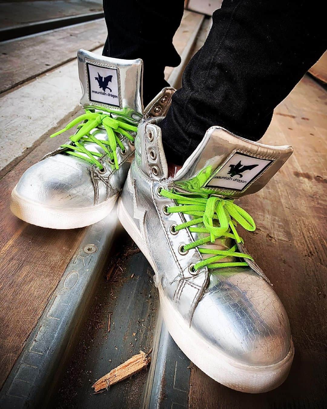 佐々木梨乃さんのインスタグラム写真 - (佐々木梨乃Instagram)「safety shoes @craftworks_shoes   #安全靴#愛用#マウンテンドラゴン  #マウンテンドラゴン安全靴  #楽しい毎日#作業スタイル」4月29日 14時23分 - sr8x4volvo