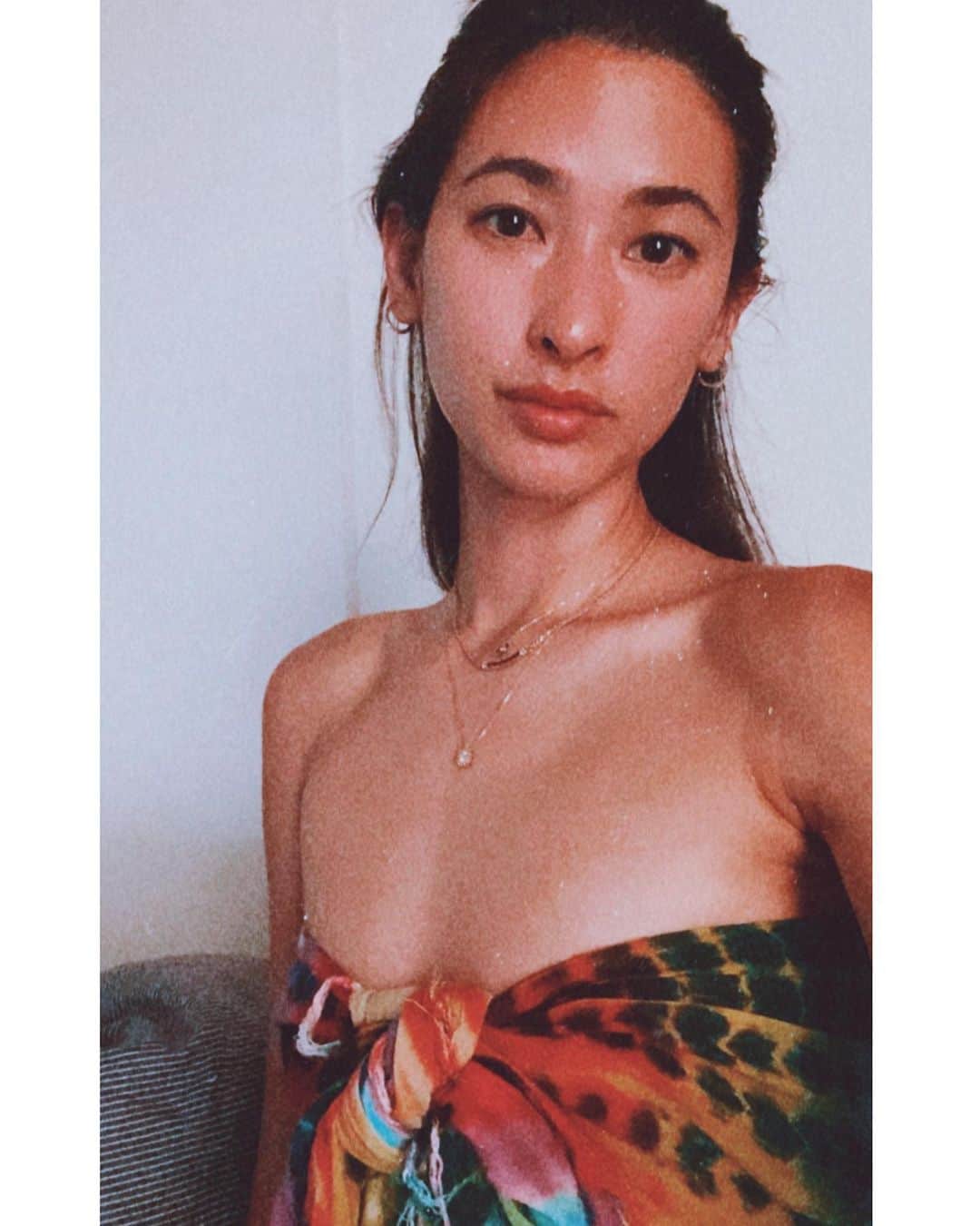 メロディー洋子のインスタグラム：「Pretending I’m on vacation 😁」