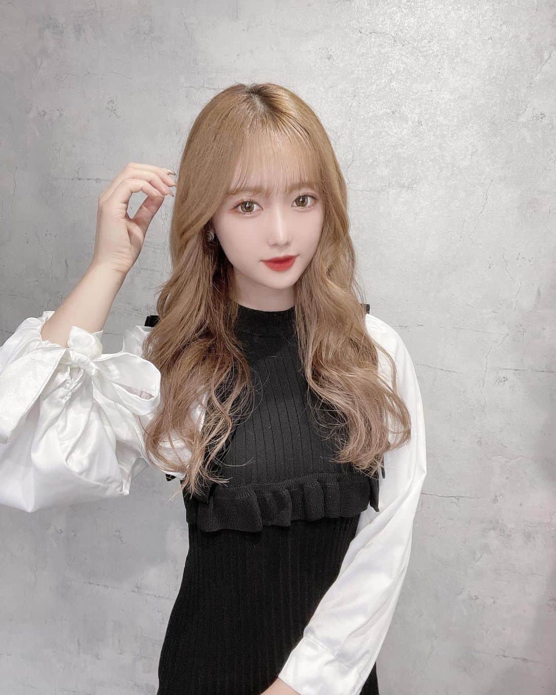 のインスタグラム：「📸📸📸  ワンピース: @randy_online_  ヘアスタイル: @yuki___yamada   📍渋谷 美容室  foi  髪質改善してもらいました！！！ 傷んだ髪がとぅるとぅるに🥺🥺  @yuki___yamada ありがとうございました🥺🙏🏻✨  #Shooting#撮影#髪質改善#サロンモデル #韓国風ヘア#韓国ファッション#l4l#lol」