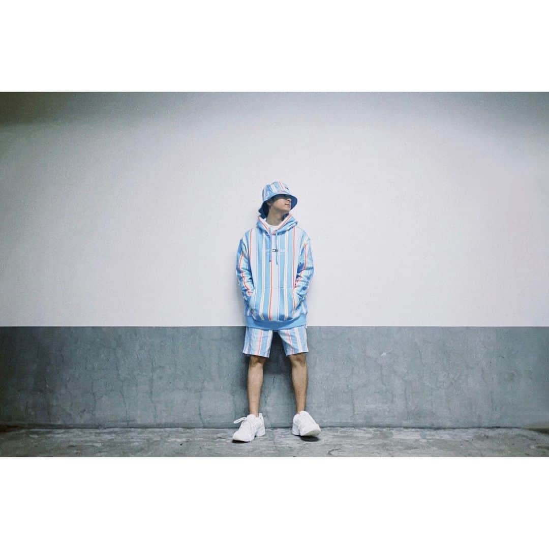 和田颯のインスタグラム：「@TommyJeans  Pastel Capsule Collection カラフルも良いね＾＾ #TommyJeans #TommyFriends #pr」