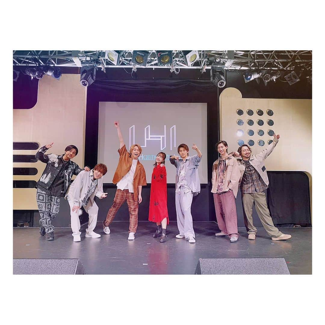 M-ON! MUSIC｜エムオンミュージックさんのインスタグラム写真 - (M-ON! MUSIC｜エムオンミュージックInstagram)「﻿ ﻿ Love Harmony's, Inc.﻿ First Live ”GLEETINGS”﻿ 2021.04.29﻿ ﻿ 一部・二部ともに無事終演！﻿ ﻿ ｢こんな時だからこそ﻿  心を灯す、歌を届けたい｣﻿ ﻿ と、7人が全身全霊をそそいだステージ。﻿ ﻿ リアルで会えなくなってしまったのは﻿ 寂しいけれど·····それでも。﻿ ﻿ 希望を歌い、ハーモニーを紡いだ﻿ このFirst Liveはかけがえのない﻿ 時間になったはず。﻿ ﻿ ここからどんな歩みを見せるのか﻿ 楽しみです😊[ジャガー]﻿ ﻿ ----------﻿ ﻿ ■配信チケット﻿ ・料金：500円（税込）﻿ https://stagecrowd.live/2856646205/﻿ ﻿ ・配信チケット見逃し配信期間﻿ 4/29(日)18時公演終演後、﻿ 準備が整い次第～5/6(日)20:00まで﻿ ﻿ ----------﻿ ﻿ #LoveHarmonysInc.﻿ #ラブハーモニーズインク﻿ @loveharmonys.inc﻿ #早希 @saki_ikas428﻿ #島太星 @shimazaki0129﻿ #木原瑠生 @rui_kihara﻿ #三岳慎之助 @mitsutake.10act﻿ #坂田隆一郎 @ryu_ichiro_sakata﻿ #山田健登 @kentty.y﻿ #RyoTracks @ryotracks」4月29日 19時04分 - m_on_music