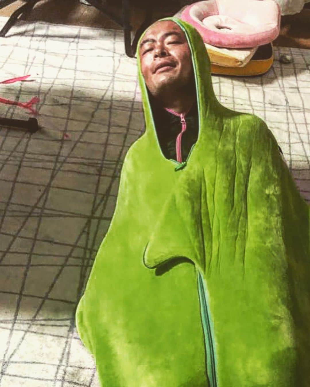 あばれる君さんのインスタグラム写真 - (あばれる君Instagram)「おはよう。トランセルが羽化するよ。」4月30日 6時29分 - abarerukun