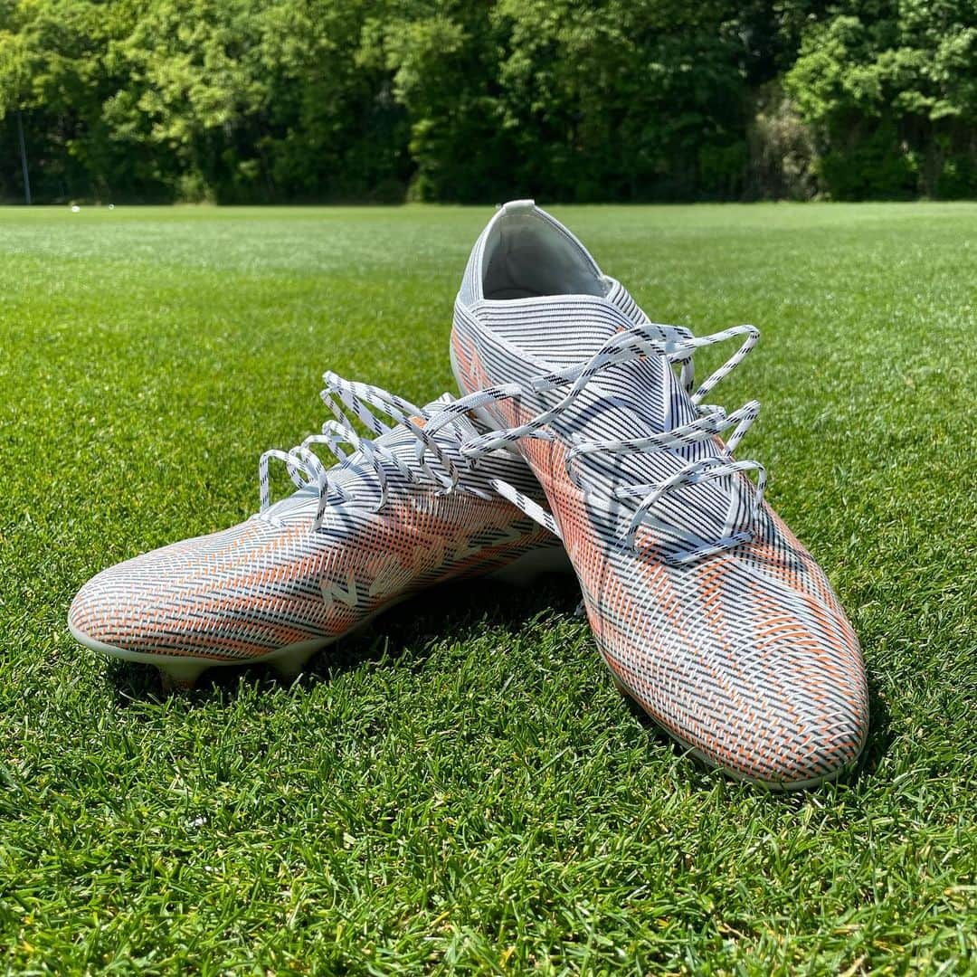 長谷川アーリアジャスールさんのインスタグラム写真 - (長谷川アーリアジャスールInstagram)「New color👟⚽️ 大宮戦から履いてます。adidasと共にたくさんのゴール、チームを勝たせられるように頑張ります！！ . . . @adidasfootball @adidastokyo  #ネメシス  #createdwithadidas  #長谷川アーリアジャスール」4月29日 21時58分 - ariajhasegawa