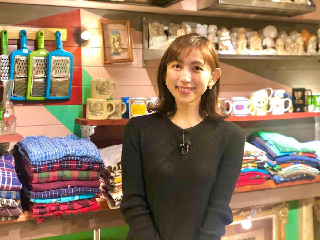 宮崎瑠依さんのインスタグラム写真 - (宮崎瑠依Instagram)「明日の「ZIP!」特集は、 👚👕👖若者の古着ブーム👗🥼🩳  ここ１年で続々とオープンしている古着店。なぜ今再び『古着』が人気となっているのかを調査しました！  今の若者が憧れるファッションアイコンとは？古着を楽しむ若者が感じる魅力とは！？  ⏰あさ7時15分ごろです！是非ご覧ください😙  #明日のZIP! #ZIP特集  #ziptv #ntvzip」4月29日 22時48分 - ruimiyazaki