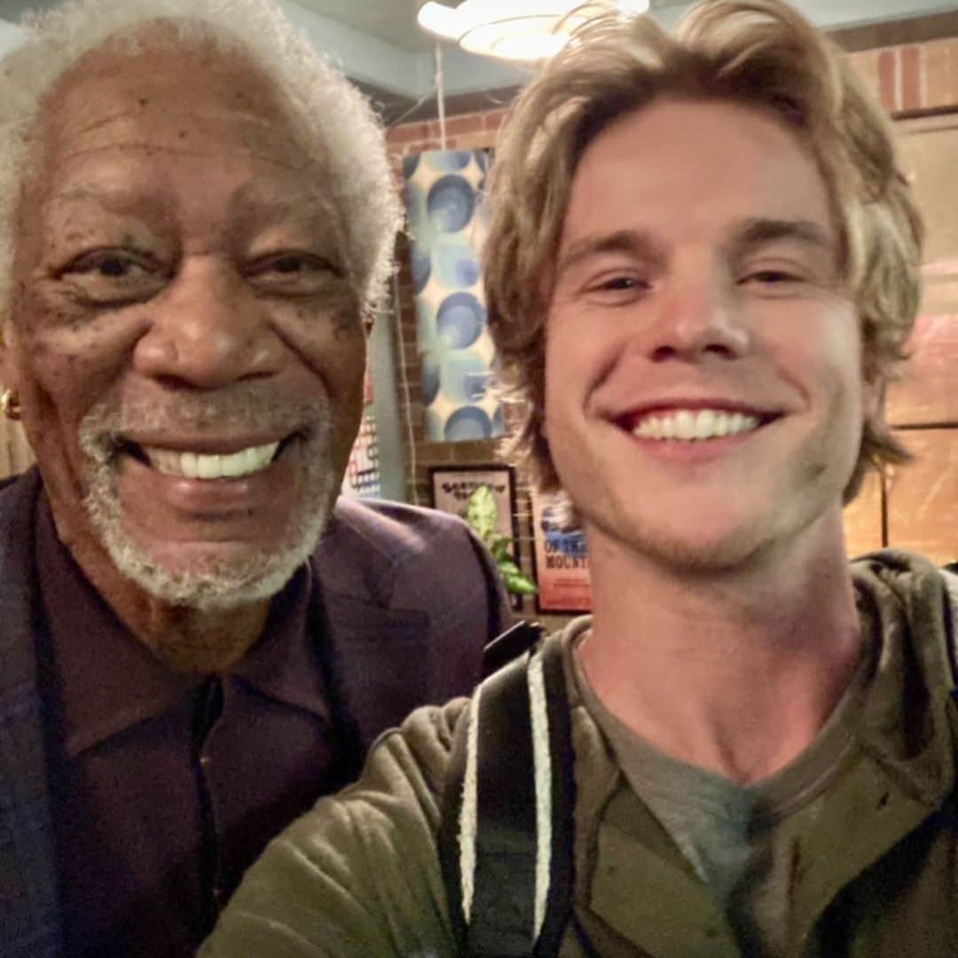 グレアム・ロジャースのインスタグラム：「What a kind legend! I have reached the final boss to harass for Instagram stories. #kominskymethod season 3 coming to ya soon.」