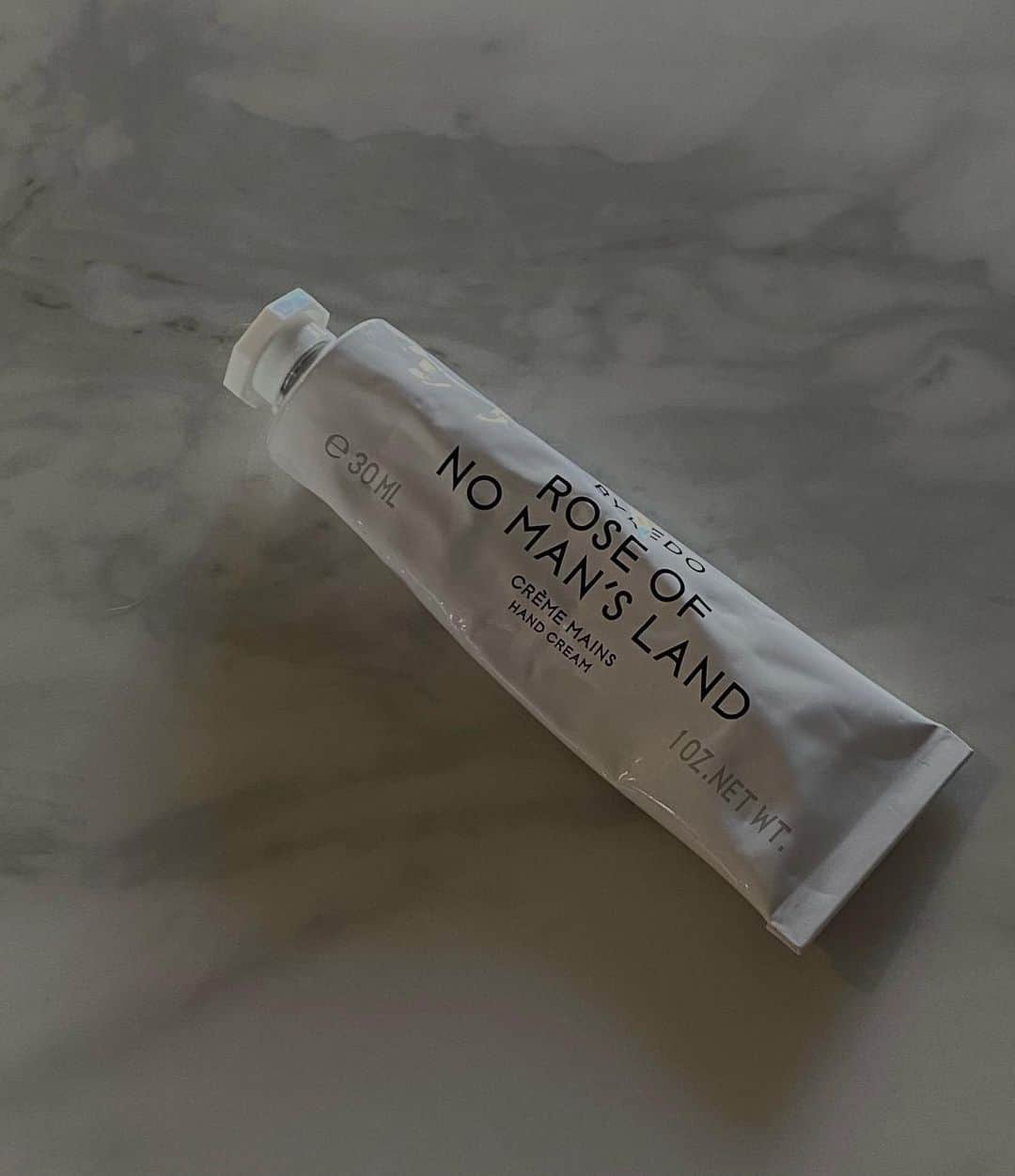 小原優花のインスタグラム：「@officialbyredo ♡  ハンドクリームもボディソープもハンドソープもBYREDO🌿 香りとパッケージが好きすぎて集めちゃう🥺❤️」