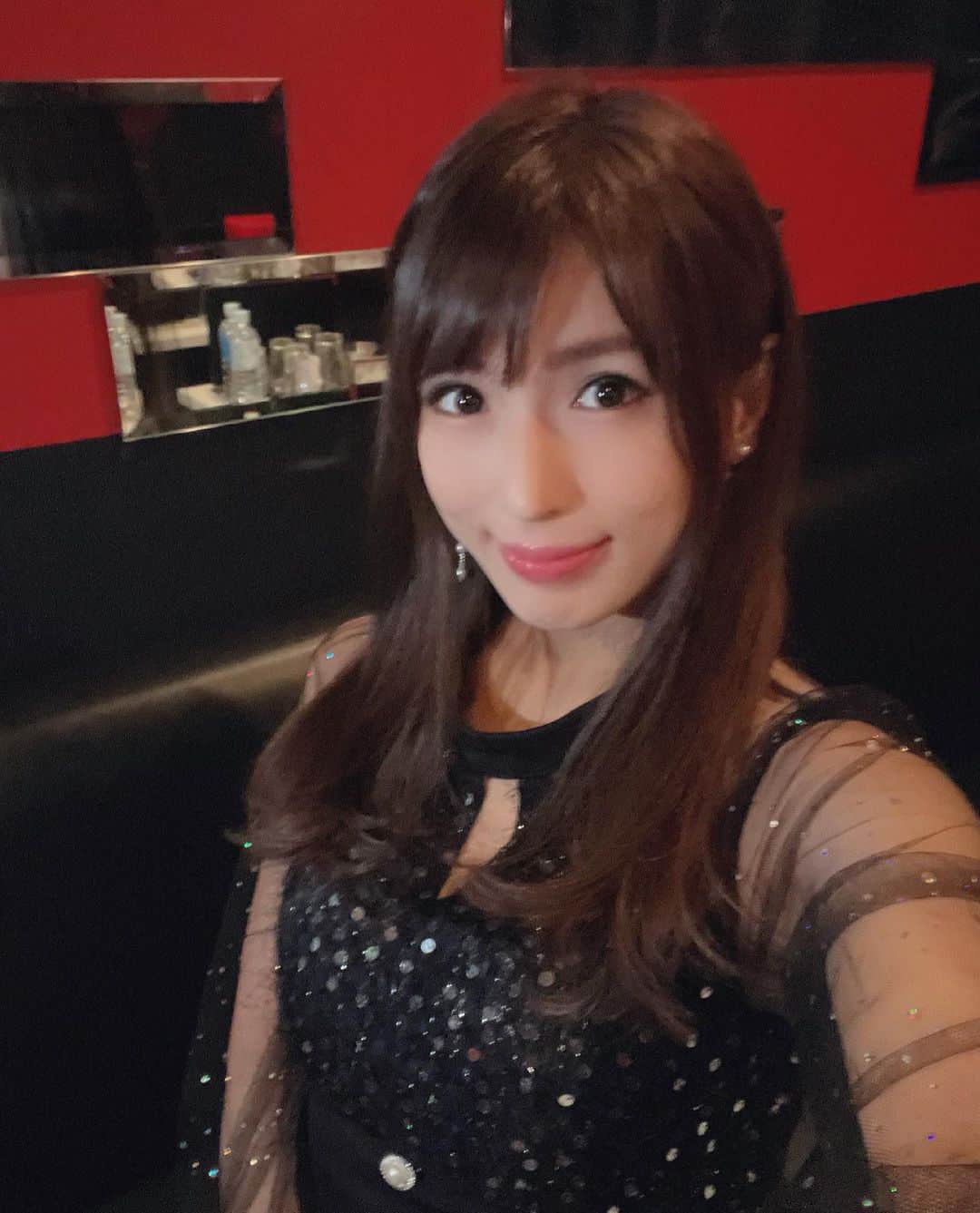 星野ナミのインスタグラム：「大阪イベントありがとうございました❣️ 雨の中でも沢山の方が来てくれてお話しできて嬉しかったです✨ 写真あまり撮ってないけどいい思い出になりました☺️」