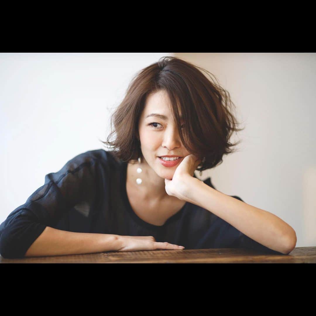 坂元美香さんのインスタグラム写真 - (坂元美香Instagram)「おはよー  そうなんです！ プロフィール写真変えました😃  @____naluhair____  #ナルヘアー」4月30日 7時38分 - mika_saka
