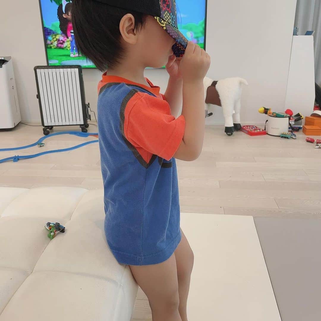 アレクサンダーのインスタグラム：「カッコいい❤️  #gucci #mario」