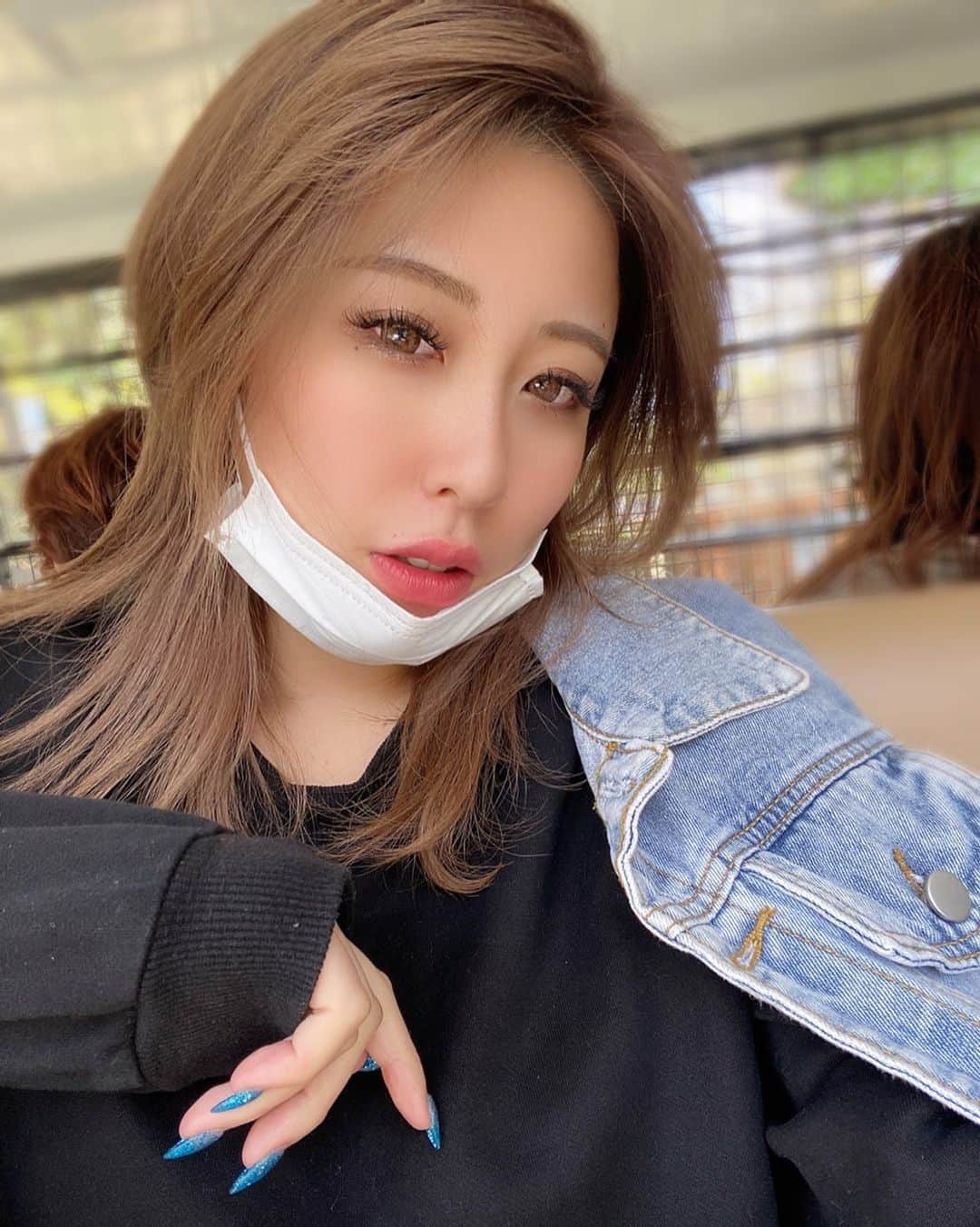 りなのインスタグラム：「前髪のばそかなぁ🥸」