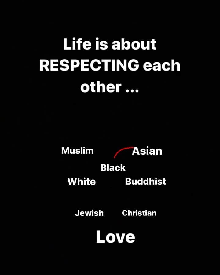 バカリ・サニャのインスタグラム：「From the minute we will respect each other.. no matter your religion, skin colour or any kind of belief, REMEMBER we can turn this around. It takes a little gesture towards someone.. a lil word can have big effects. #noracism #stopracialabuse #life #respect #islam #christianism #jewish #buddhism」