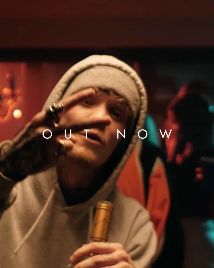 Bars and Melodyのインスタグラム：「Henny. Out now on all streaming platforms. Video dropping at 12.00 gmt.」