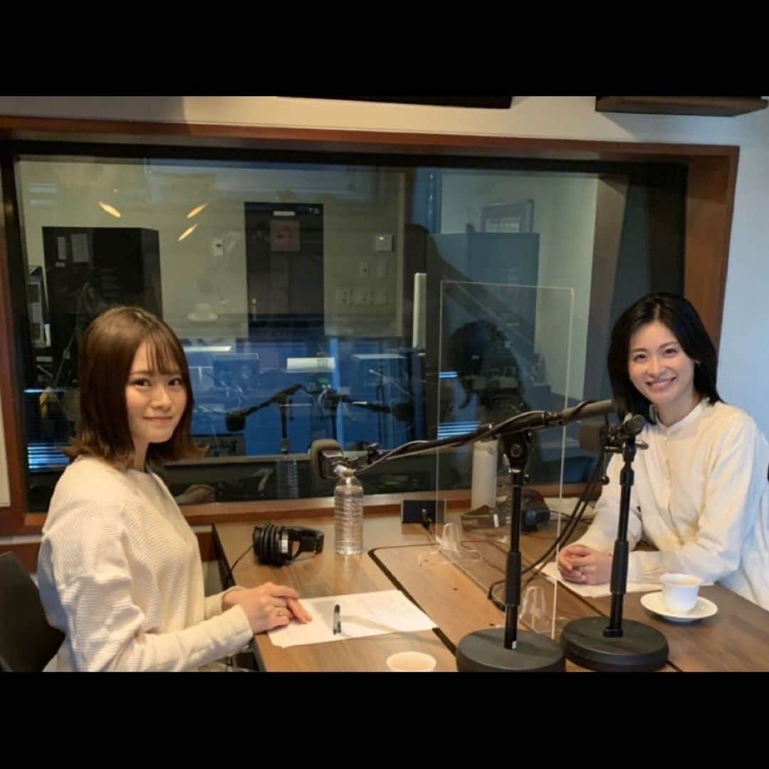 山崎怜奈さんのインスタグラム写真 - (山崎怜奈Instagram)「… 5/1(土)18:30～TOKYO FM 「三菱地所レジデンス Sparkle Life」  先週に引き続き出演させていただきます🏠 MCの本仮屋ユイカさん、 やわらかく、でも芯がある、とても素敵な方でした。 まっすぐな目にドキドキしました…  おうちでの過ごし方や、大切にしているものなど ざっくばらんにお話しさせていただきました☕️ ぜひお聴きください！  #sparklelife」4月30日 18時05分 - rena_yamazaki.official