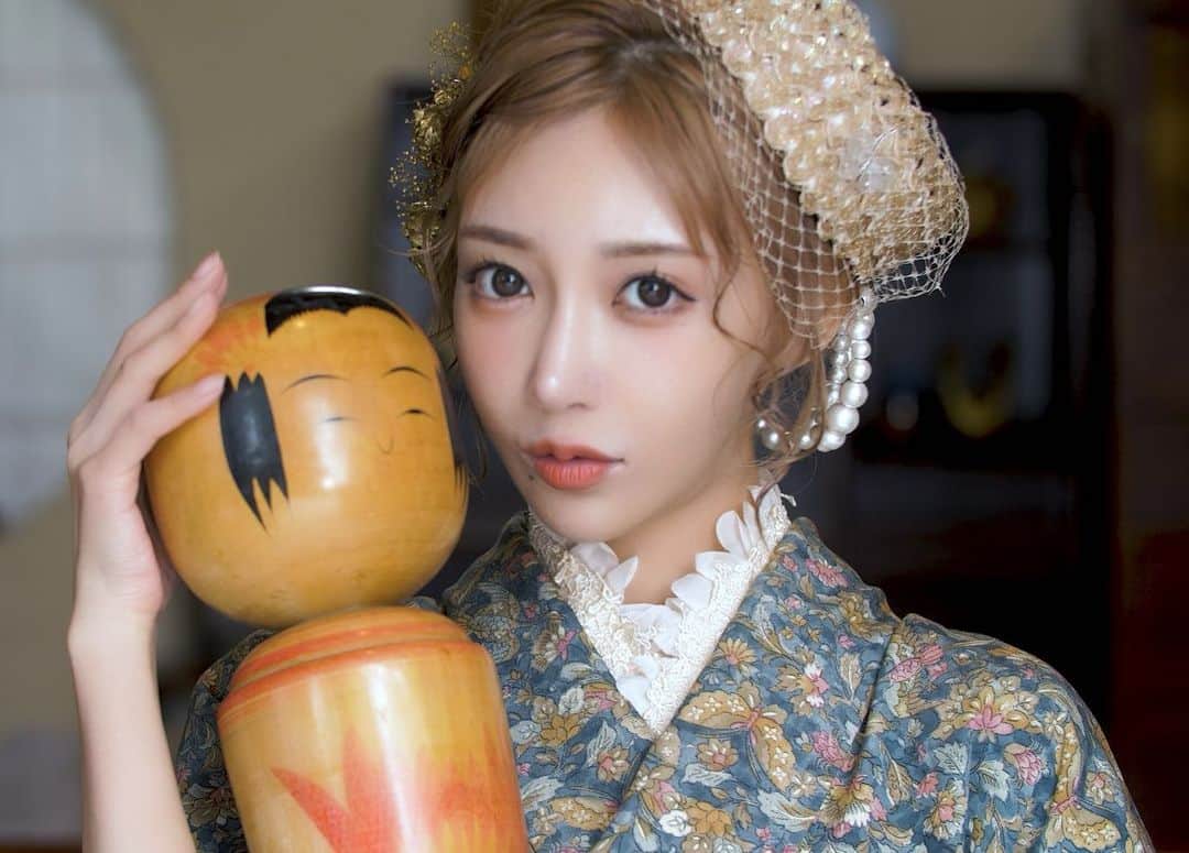 明日花キララのインスタグラム：「. @kesatokyo_official さんの着物は 本当にいつもかわいい❤︎ #和ぬか #寄り酔いカバー #キラランド 🏰🐇」