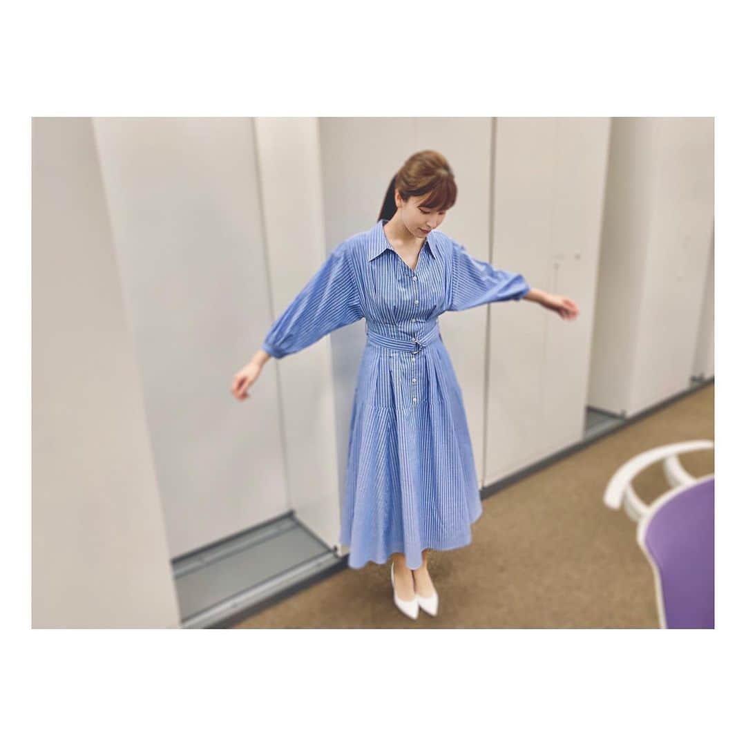 角谷暁子のインスタグラム：「今週も、今月も、お疲れ様でした🛋🌙」