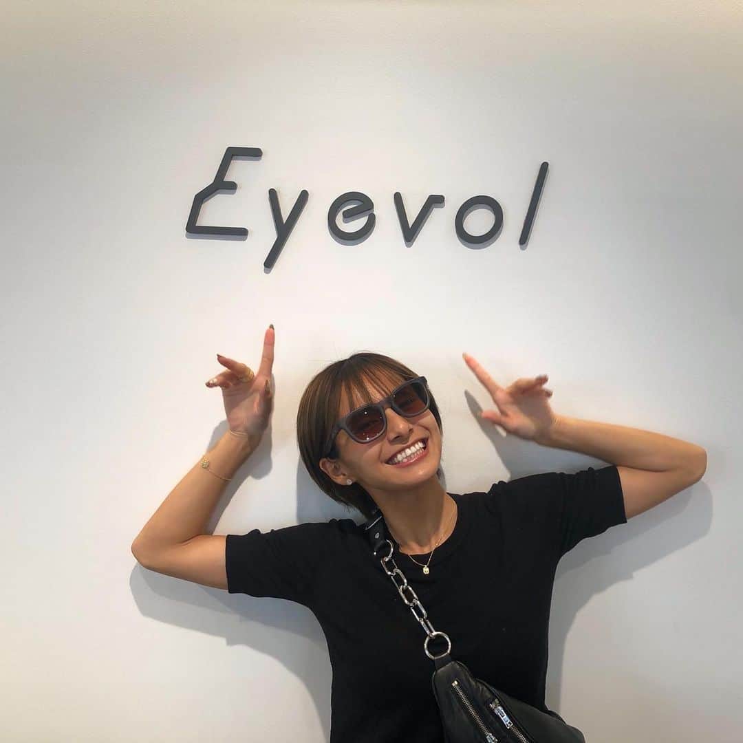 佐野千晃のインスタグラム：「ティローン！﻿ ﻿ 千晃は可愛いサングラスを手に入れた！！！﻿ ﻿ 明日から使うのが楽しみすぎる！！！﻿ ﻿ #run #running #marathon #フルマラソン #マラソン #マラソン女子 #人生自由自在 #走る女子 #ファッション #ウェア #楽しく走る #ランニング #ジョギング #走るよう #サングラス #なのに #おしゃれ #eyevol」