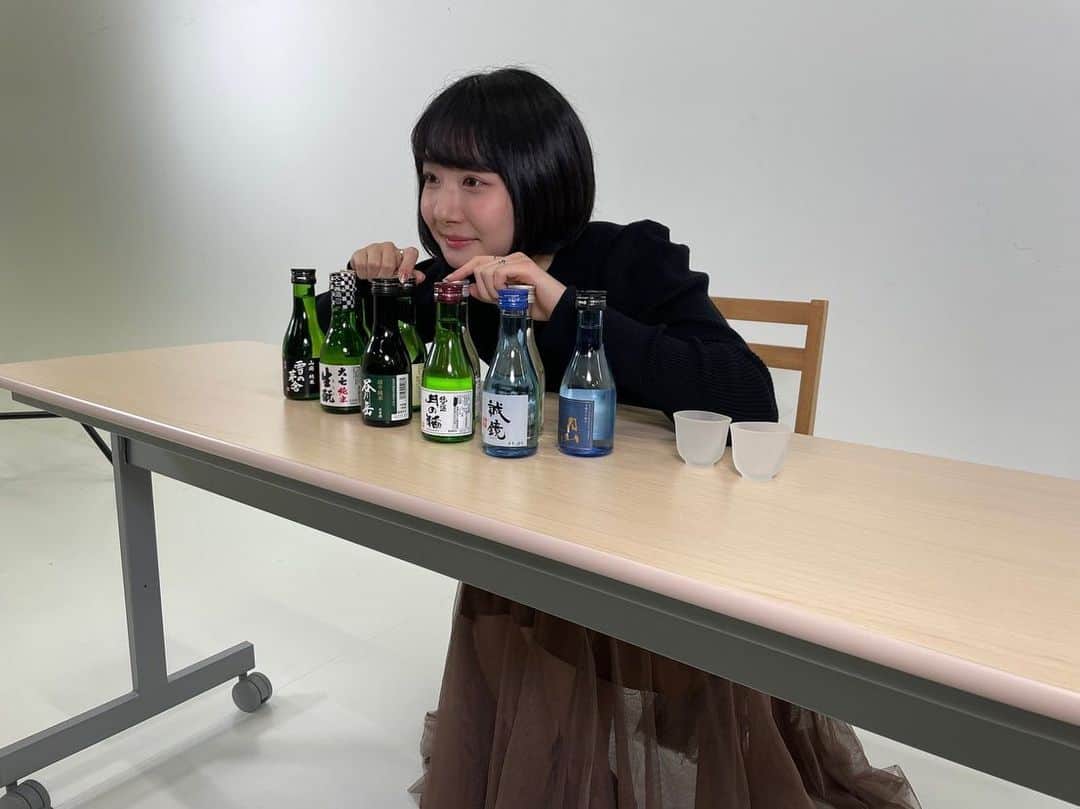 小室ゆらさんのインスタグラム写真 - (小室ゆらInstagram)「.﻿ ﻿ ﻿ YouTube撮影のオフショット📸💭﻿ たくさん撮ってもらってたのでたくさん載せます☺︎︎﻿ ﻿ めっちゃ笑顔🤌🏻（笑）﻿ ﻿ ﻿ さて今日の動画は日本酒回でした！(見て貰えたかな…？)﻿ 利き酒シリーズとして﻿ 今度は利き地ビールとかやってみたいなあ😽﻿ ﻿ ﻿ #地酒 #日本酒 ﻿ ﻿ ﻿ .」4月30日 22時29分 - komuro_yura_official