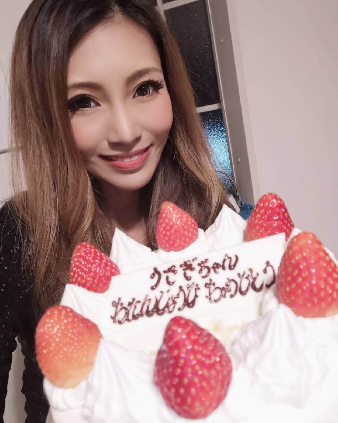 REIKAさんのインスタグラム写真 - (REIKAInstagram)「. Thank you🎂I love you❤ This cake is from my family. I ate a little bite.  ｡.｡･.｡*ﾟ+｡｡.｡･.｡*ﾟ+｡｡.｡･.｡*ﾟ+｡｡.｡･.｡*ﾟ+｡  【スケジュール】 ●5/9㈰大阪撮影会🏯申込受付中 https://www.smooth-tokyo.jp/schedule/detail/2021-05-09_16.html ●5/16㈰プール撮影会🌴千葉←5/4 21:00予約開始 ●5/29㈯ Brand撮影会👯銀座←5/2予約開始  【Youtube📺REIKA channel🎥】更新✨ https://youtube.com/channel/UCzXfRkJOflEmV-uiBYLlsnw  ｡.｡･.｡*ﾟ+｡｡.｡･.｡*ﾟ+｡｡.｡･.｡*ﾟ+｡｡.｡･.｡*ﾟ+｡  #bikinicompetitor #fitnessmodel #personaltrailer #フィットネスモデル #筋トレ女子 #筋肉女子 #トレーニング #training #筋トレ #workout #birthdaycake #hb」5月1日 19時53分 - reika_japan