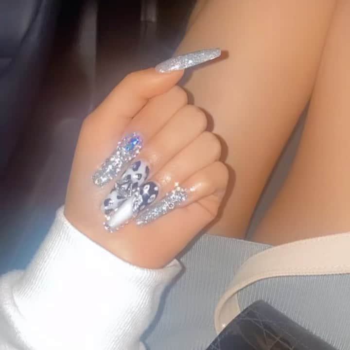 アンジェリカのインスタグラム：「♤+:;;;;;;:+;💎 𝒅𝒊𝒂𝒎𝒐𝒏𝒅 𝒏𝒂𝒊𝒍 💎+:;;;;;;:+♤+ . ．・━━━━━━━━━━━━    𝑵𝒆𝒘 𝒈𝒂𝒍 𝒏𝒂𝒊𝒍 ⚜️‪‪❤︎‬ ．・━━━━━━━━━━━━  . @rounge_nail_shibuya ❥ @rounge_nail_makoto ❥  ♤+:;;;;;;:+♤+:;;;;;;:+♤+:;;;;;;:♤+:;;;;;;:+♤+  #ネイルデザイン  #スカルプネイル  #スカルプ  #ネイル  #ギャルネイル」