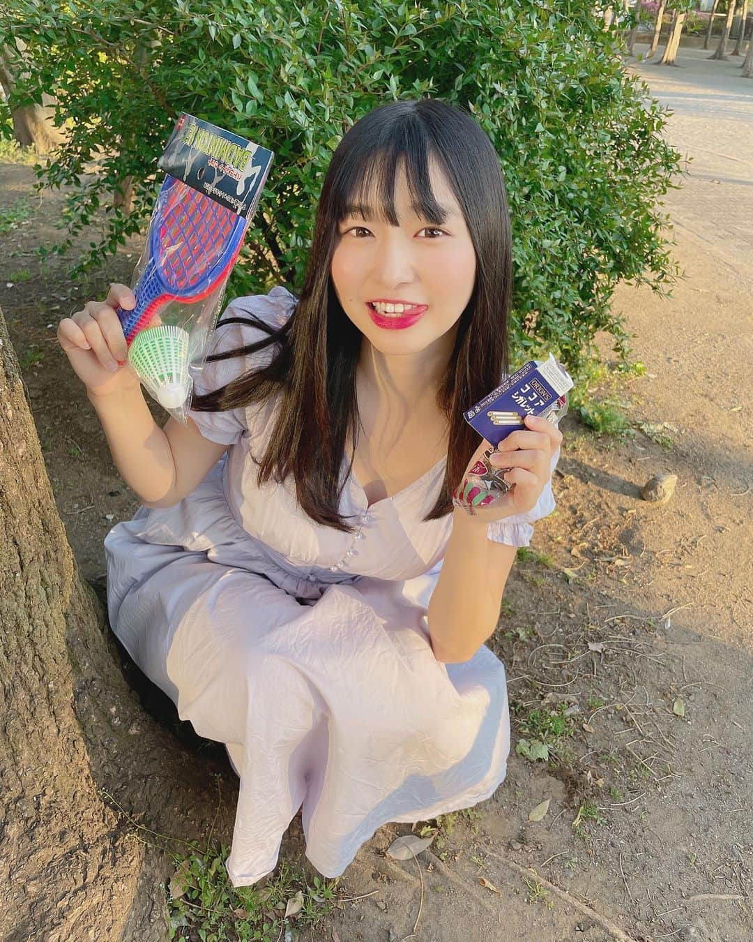 我妻ゆりかさんのインスタグラム写真 - (我妻ゆりかInstagram)「ノリで駄菓子屋行って1人100円以内で選んで、百均で遊ぶもの買って公園に行った!!楽しいデートでした!!🥰♡  (@_hataharuka_ )」5月1日 19時41分 - wagatsuma_yurika