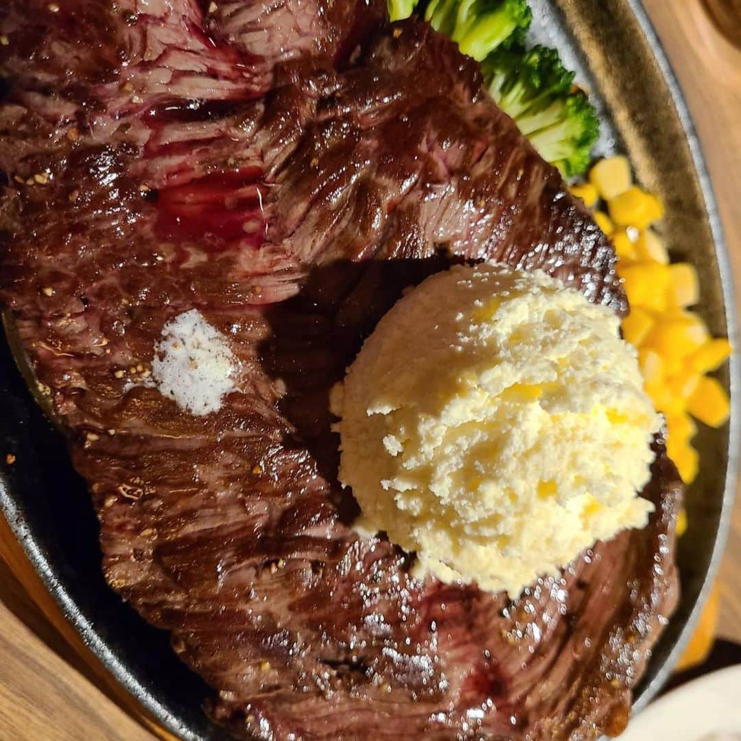 吉永啓之輔さんのインスタグラム写真 - (吉永啓之輔Instagram)「しおり、高田の誕生日祝いで  @westerns.steak   🍖」5月1日 11時47分 - keinosuke91