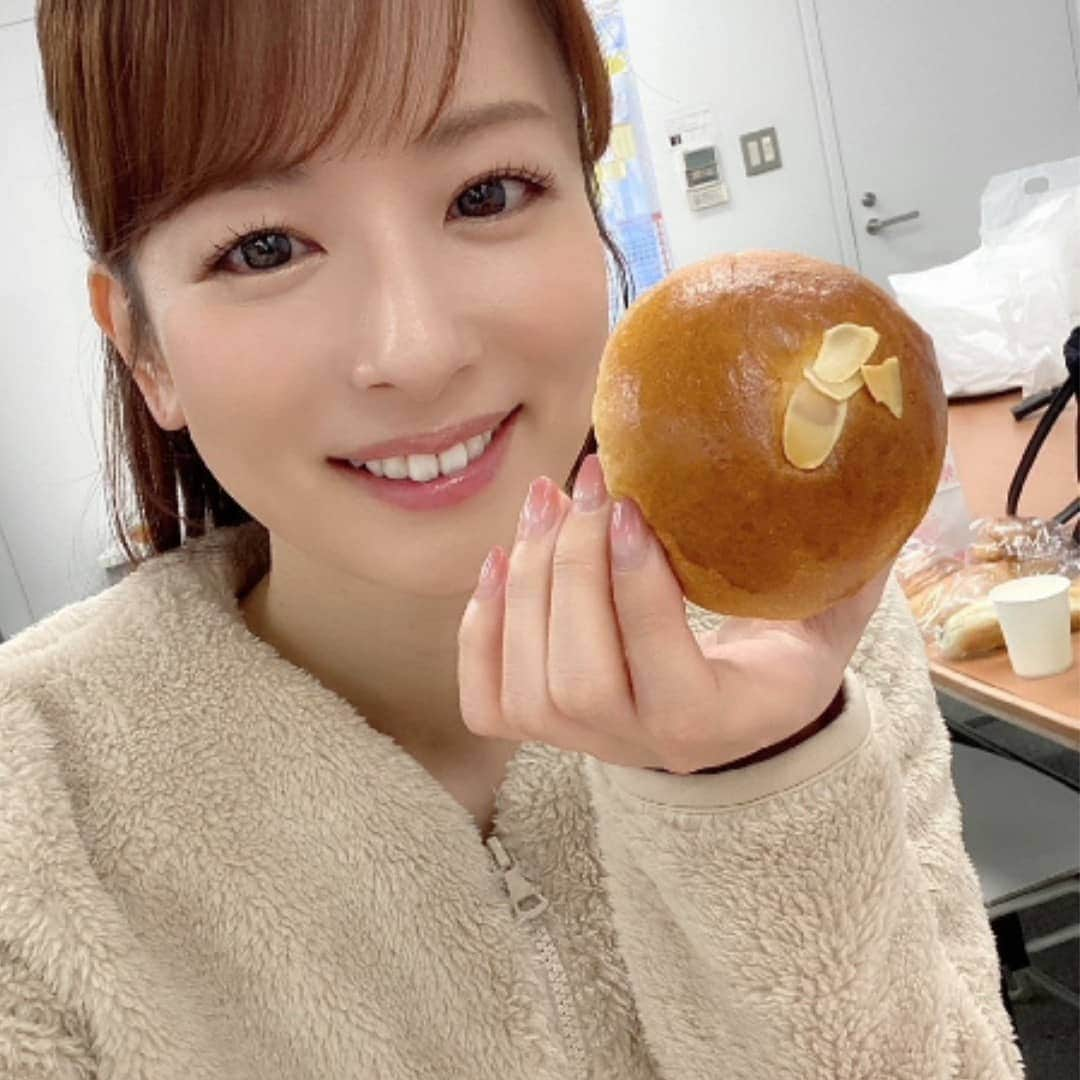 女子アナ好きみっきーさんのインスタグラム写真 - (女子アナ好きみっきーInstagram)「皆藤愛子ちゃん❤️ 37歳にしてこの可愛らしさよ🤧💓 . #皆藤愛子 #愛ちゃん #フリーアナ #タレント #セントフォース #かわいい #美女 #色白美肌 #癒し系 #aikokaito #centforce」5月1日 12時20分 - mikiya_m39