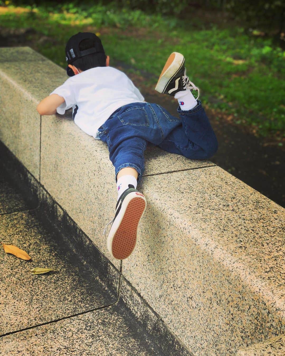 あばれる君のインスタグラム：「「つ、冷てぇっ…‼︎」って言ってる☺️」