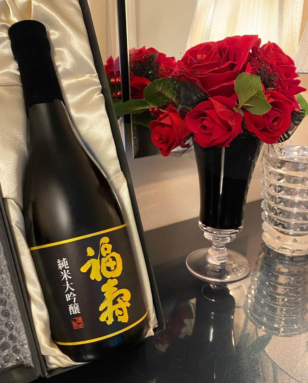 越野矢素子さんのインスタグラム写真 - (越野矢素子Instagram)「この前、のりちゃんが遊びに来てくれたから旦那さんがお料理を作ってくれました(´˘`＊) 久々にワインから始まり日本酒までと飲みすぎましたが、のりちゃんとも久しぶりの時間で楽しくてあっという間の時間でした♡♡   #ホームパーティ#旦那ご飯#美女の友達」5月1日 13時09分 - loversyaso
