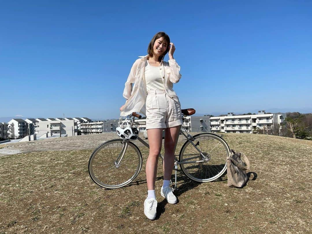 稲村亜美さんのインスタグラム写真 - (稲村亜美Instagram)「5月は自転車月間です✨✨✨ 健康かつ地球にも優しい自転車を積極的に活用しましょう😊 今は外出しにくい時期ですが、自粛期間が明けた時には爽やかな風を感じリフレッシュするのは如何でしょうか？ 気持ちのいい汗をかくと心も体も、少し軽くなる気がしますよ🙆‍♂️🙆‍♂️🙆‍♂️ いい季節が到来しました！！  #自転車アンバサダー #自転車月間」5月1日 13時27分 - inamura_ami