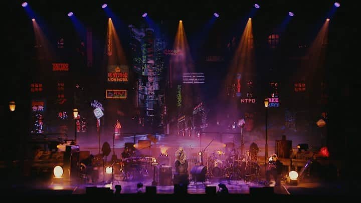 Hydeのインスタグラム：「HYDE LIVE 2020-2021 ANTI WIRE  https://hyde.lnk.to/antiwireIB  #HYDE #ANTIWIRE #HYDELIVE」