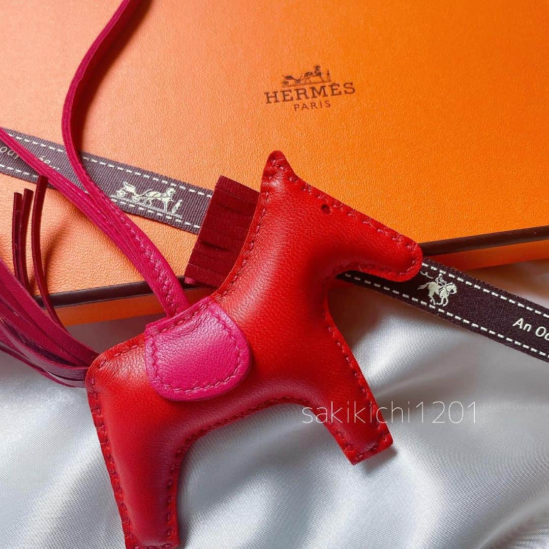 サキ吉さんのインスタグラム写真 - (サキ吉Instagram)「新メンバー🐴🍊 ． #hermes  #rodeocharm  #hermescharm  #hermeslover  #hermesaddict  #エルメス #ロデオチャーム #ロデオチャームpm #購入品 #備忘録  #エルメス好きな人と繋がりたい」5月1日 15時39分 - sakikichi1201