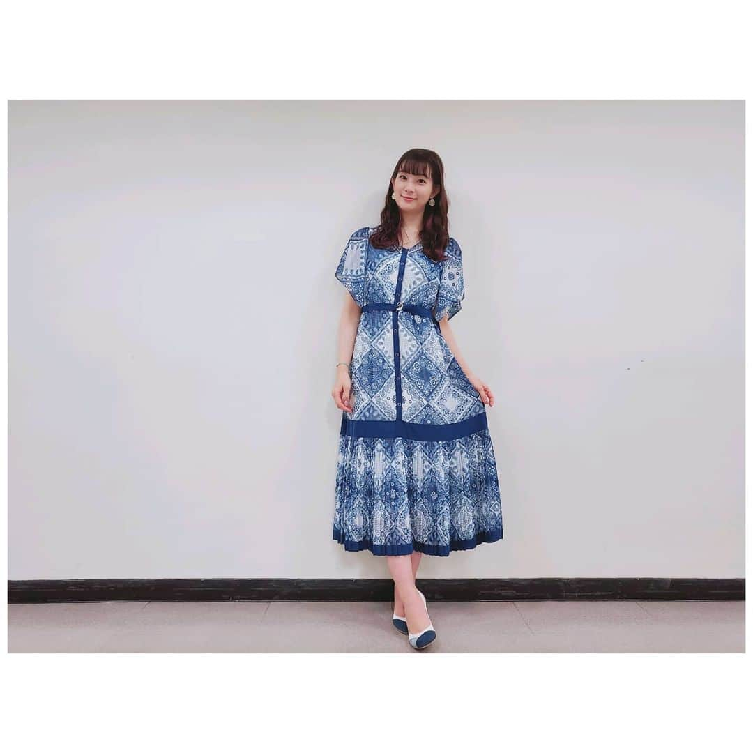 足立梨花さんのインスタグラム写真 - (足立梨花Instagram)「土曜スタジオパーク👗﻿ ﻿ ワンピース﻿ #GRACECONTINENTAL﻿ ﻿ パンプス﻿ @dianashoespress﻿ ﻿ ピアス﻿ @grosseglace」5月1日 17時25分 - adacchee