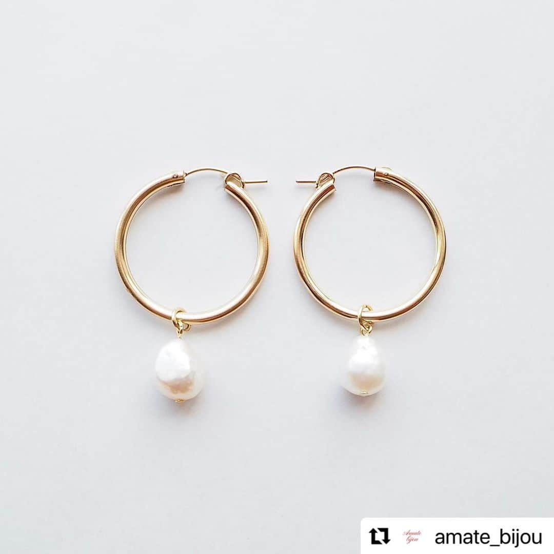 PINKYさんのインスタグラム写真 - (PINKYInstagram)「#Repost @amate_bijou  　 ✷Amate bijou 2021✷ 　 ◆本日、新作ピアス オーダー開始のお知らせ◆ 　 　 ✷Stella Pearl 14KGF ピアス/イヤリング(2way)  ✷Baroque Pearl 14KGF フープピアス(2way)  ✷Rose quartz 14KGF フープピアス(2way)  ✷Baroque Pearl & Rose quartz 14KGFフープピアス(4way) チャーム2種セット 　 　 ウェブサイトには、@amate_bijou プロフィールや、@shanti_pinky_shanti ストーリーズ、プロフィール、ブログなどからアクセスすることができます。  Amate bijouのアクセサリーが皆様のお守りとなり、幸運を引き寄せますように🙏❤️✨ 　 #Amatebijou #アマテビジュー  -注意事項- ※アクセサリーにつきましては職人が一つ一つ手作りで作業を行なっている為、受注から1〜2週間ほどのお届けとなります。 ご了承くださいますようお願いいたします。 　 ※ご不明な点がございます場合は、ウェブサイト内のCONTACTよりお問い合わせをお願いいたします。」5月1日 20時35分 - shanti_pinky_shanti