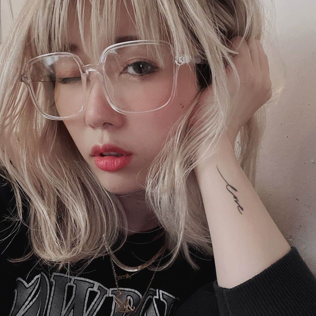 彫師美漸のインスタグラム：「@wjf_nikki ・ #レタリングタトゥー　#美漸ガールズタトゥー　#刺青 #彫師 #美漸 #彫師美漸 #海老名 #中目黒 #タトゥー #東京タトゥー #tokyo #tattoo #art #fashion #bizenart #bizen #문신　#Bizentattoo  #tattooer #tattooist #tattooartist #tattooart #tattooshop #japanesetattoo」
