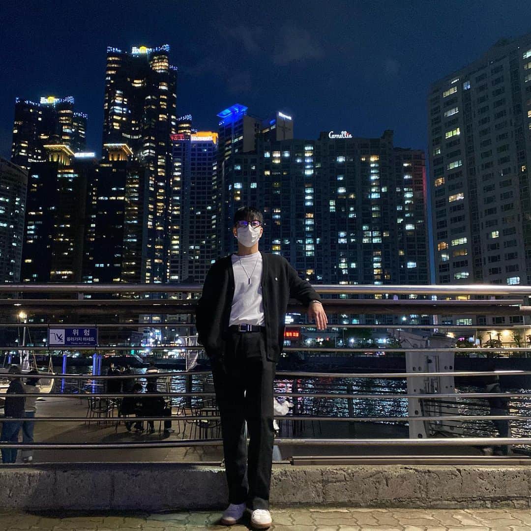 チ・ミンヒョクのインスタグラム：「🌃」
