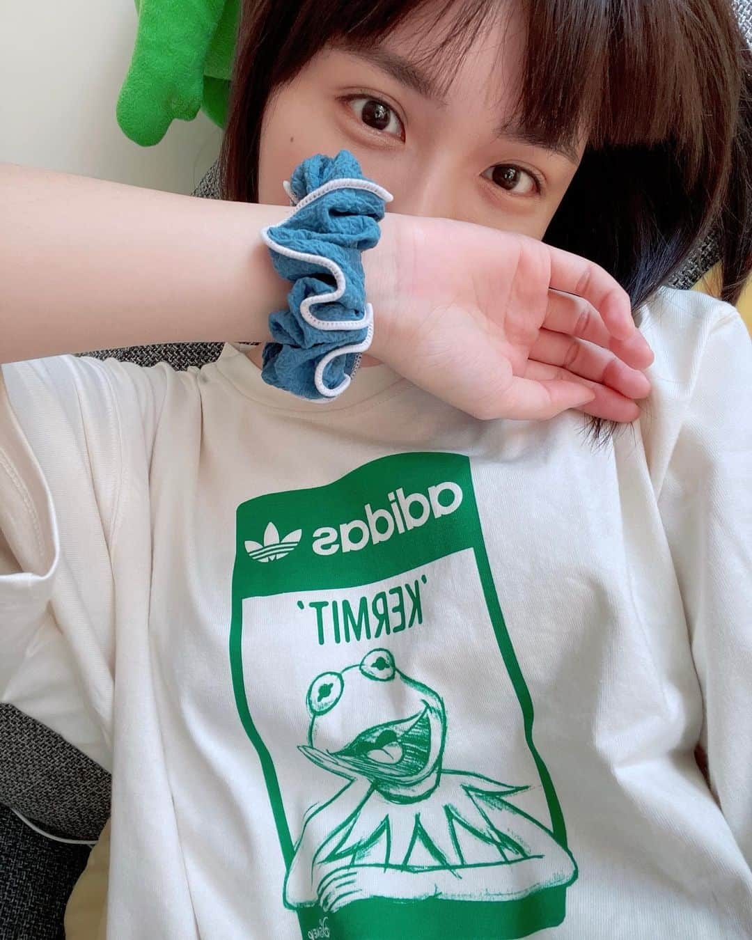 峮峮さんのインスタグラム写真 - (峮峮Instagram)「🐸♥️ - @originals_tw  #kermit」5月1日 23時17分 - qun_04