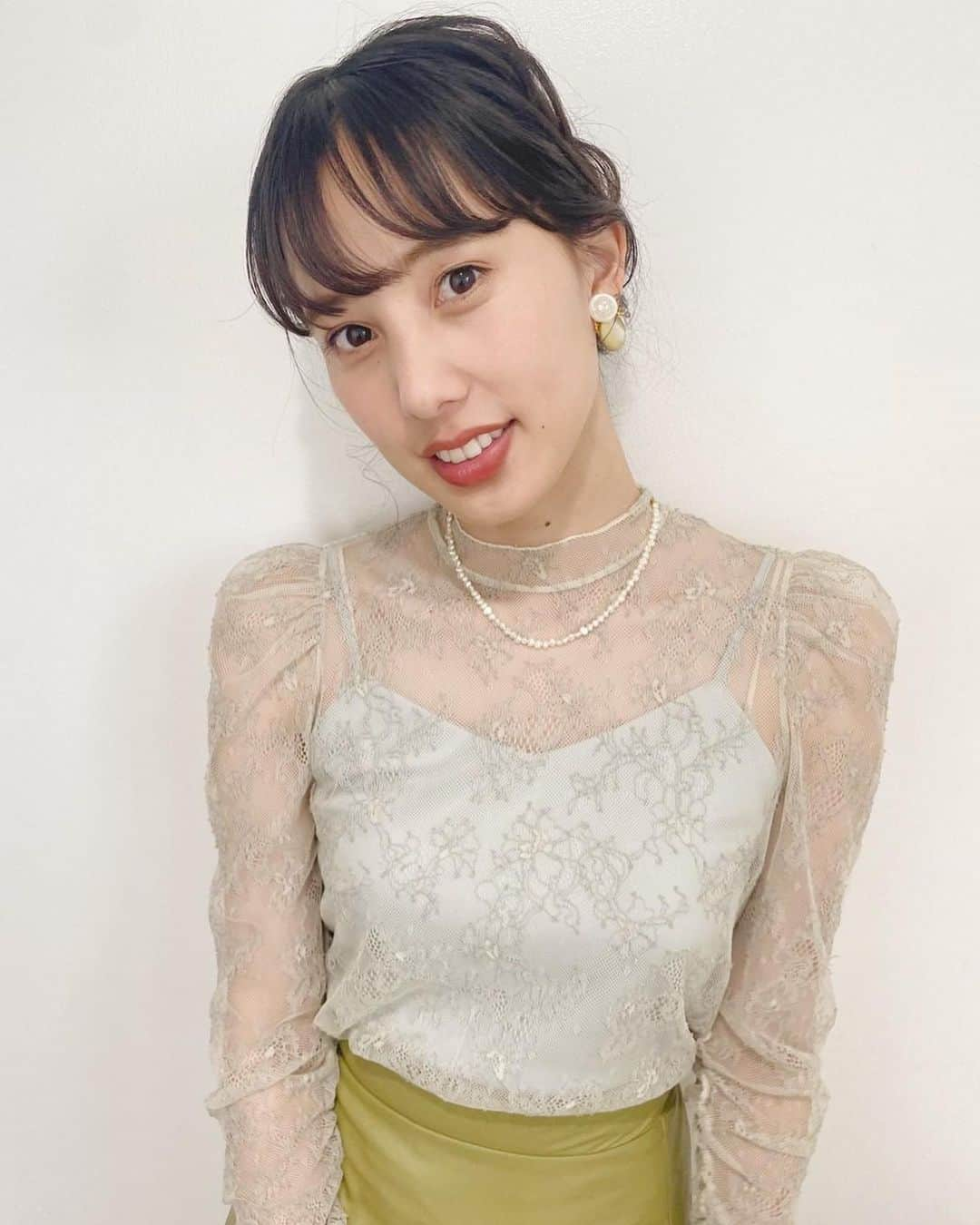 奥村真友里さんのインスタグラム写真 - (奥村真友里Instagram)「こんな可愛らしい衣装やヘアスタイルでライブしたのはアイドル時代にも記憶にありません🥺笑  #トライシグナル#trisignal #ライブ#ステージ衣装#ヘアアレンジ #愛媛#松山#ehime#matsuyama」5月2日 14時20分 - mayuri_okumura